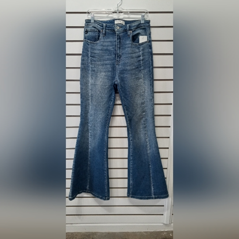 KanCan Flair leg jeans